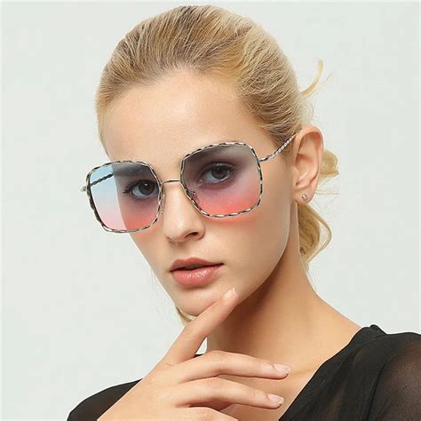 WOMEN'S LUXURY METAL SQUARE SUNGLASSES 